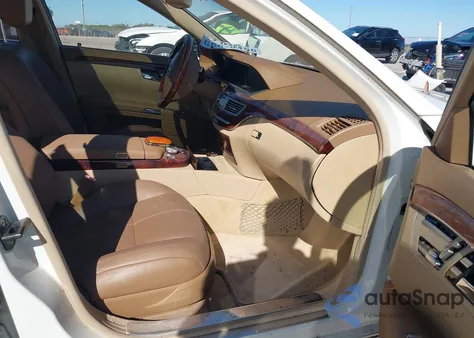 2008 Mercedes-Benz S 550 4Matic из США, поврежденный, VIN WDDNG86X18A236284